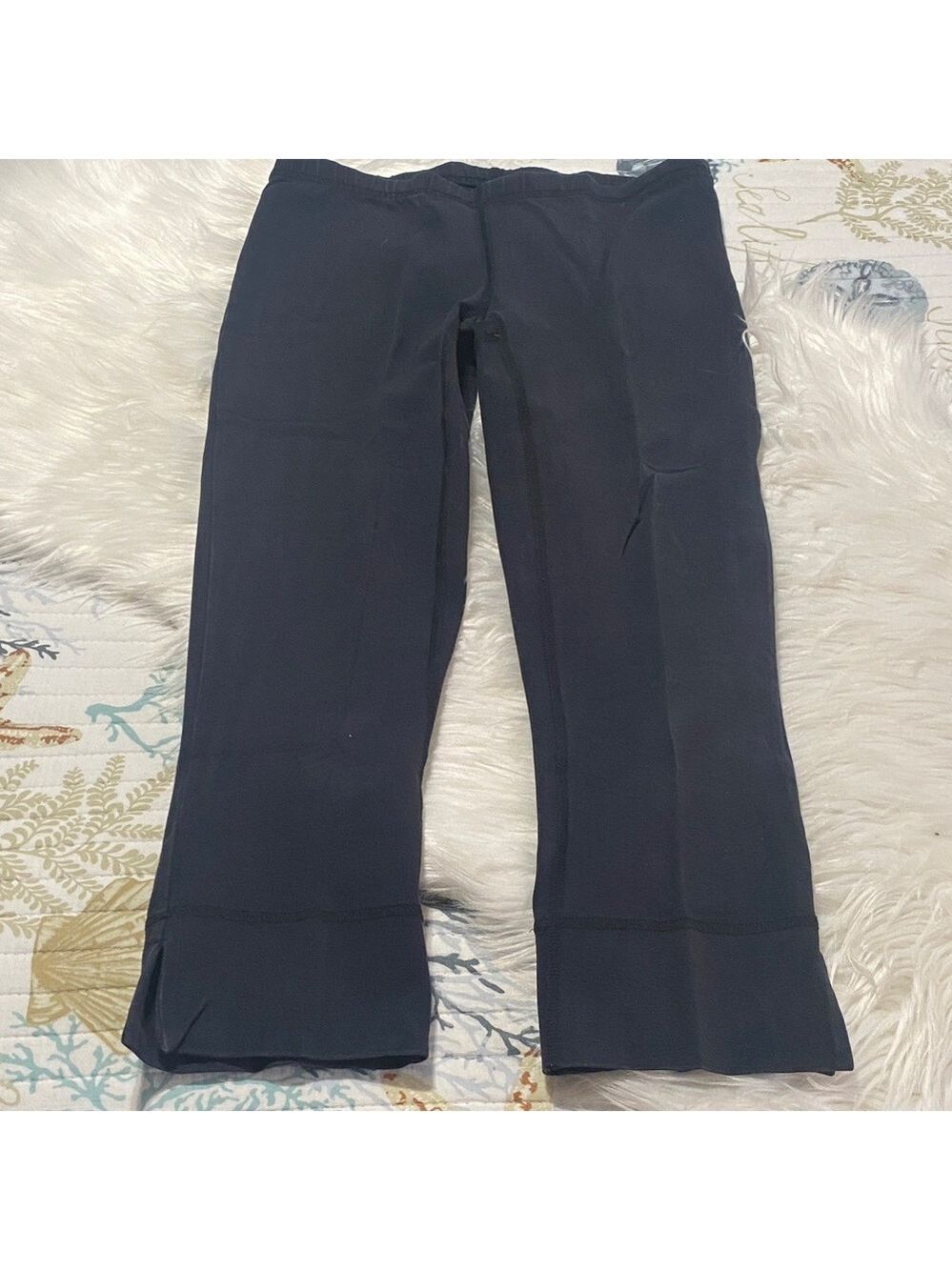 Lucy black cropped yoga pants